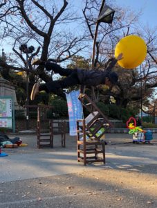 大道芸人GEN(ジェン)片手バランス上野公園でのヘブンアーティスト