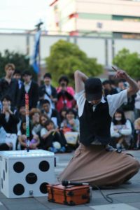 大道芸人 たいち 大道芸業界で1番のダイススタッキング