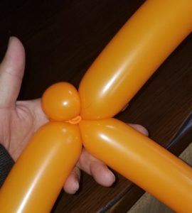 バルーンアート アルファベットAの作り方3
