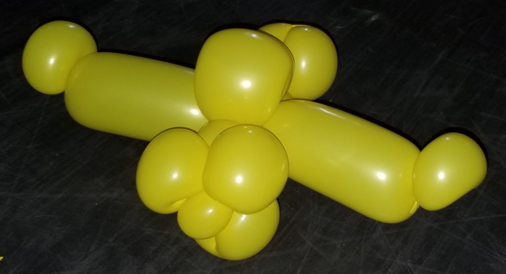 一本で作るバルーンアートの飛行機(プロペラ機)