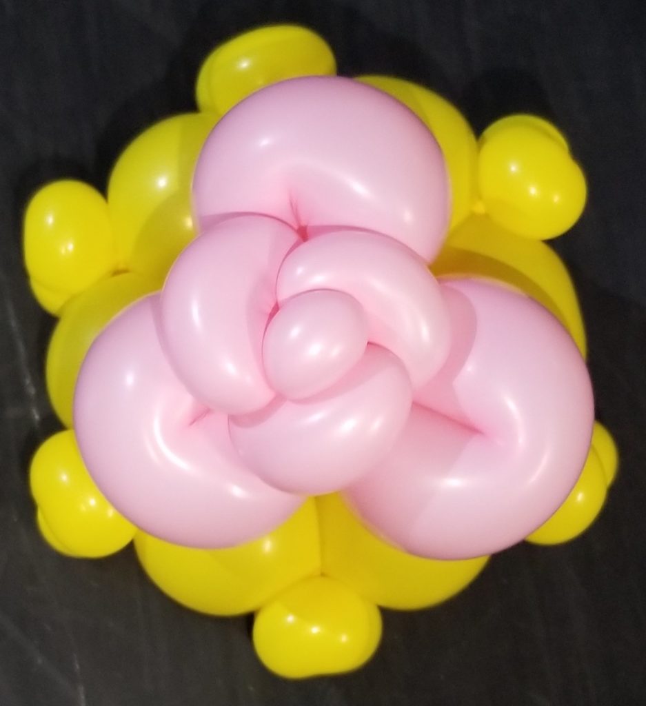 バルーンアートのお花を組み合わせたもの