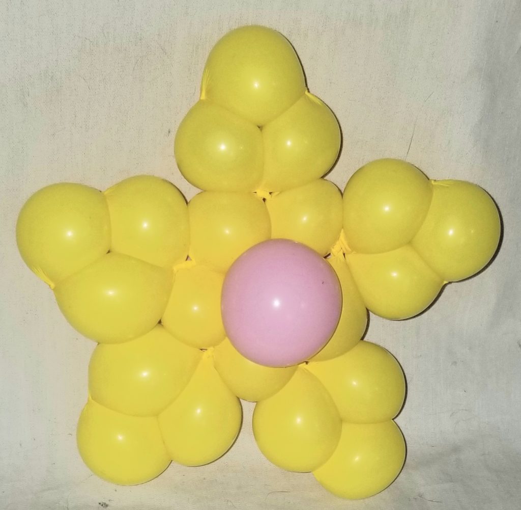 バルーンアートの星型の花