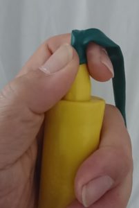 バルーンアートの風船の指し方の悪い例