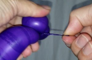 バルーンアートで小さなたらこ結びを端で行うやり方
