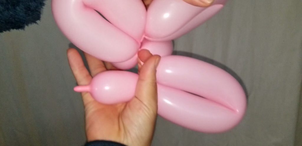 超簡単な4枚花のバルーンアートの作り方