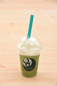 gram本厚木店のスムージーグラスム抹茶