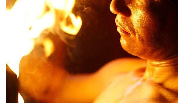 大道芸人GEN(ジェン)ファイヤーパフォーマンス