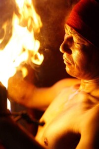 大道芸人GEN(ジェン)ファイヤーパフォーマンス