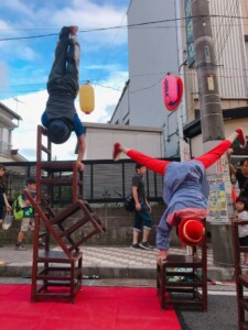 アルジェントさーかすたばこ祭りでの倒立