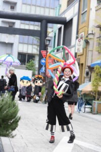 クラウンアルくんのお散歩