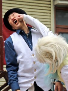 アルジェントさーかすロイくんバージョン顔面パンチ